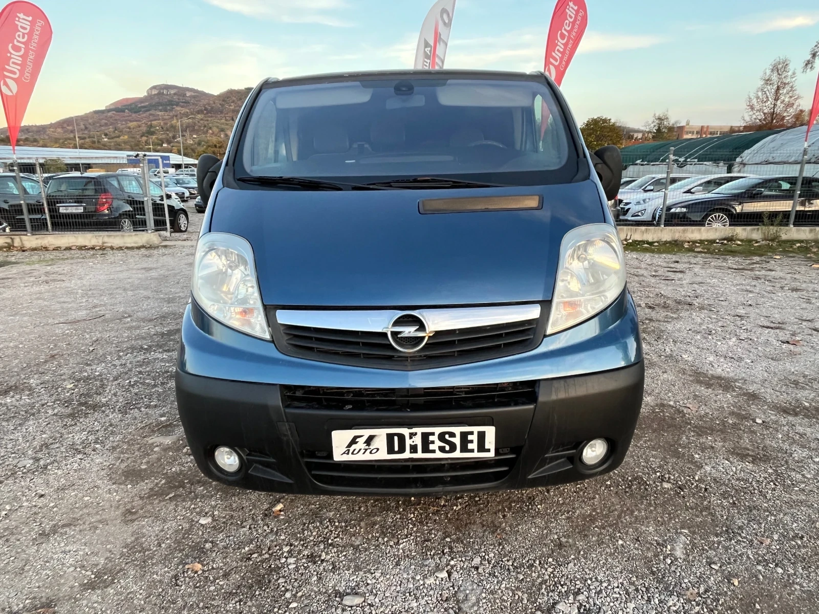 Opel Vivaro MAXI-2.5TDI-146-KLIMA-9m-ITALIA - изображение 2