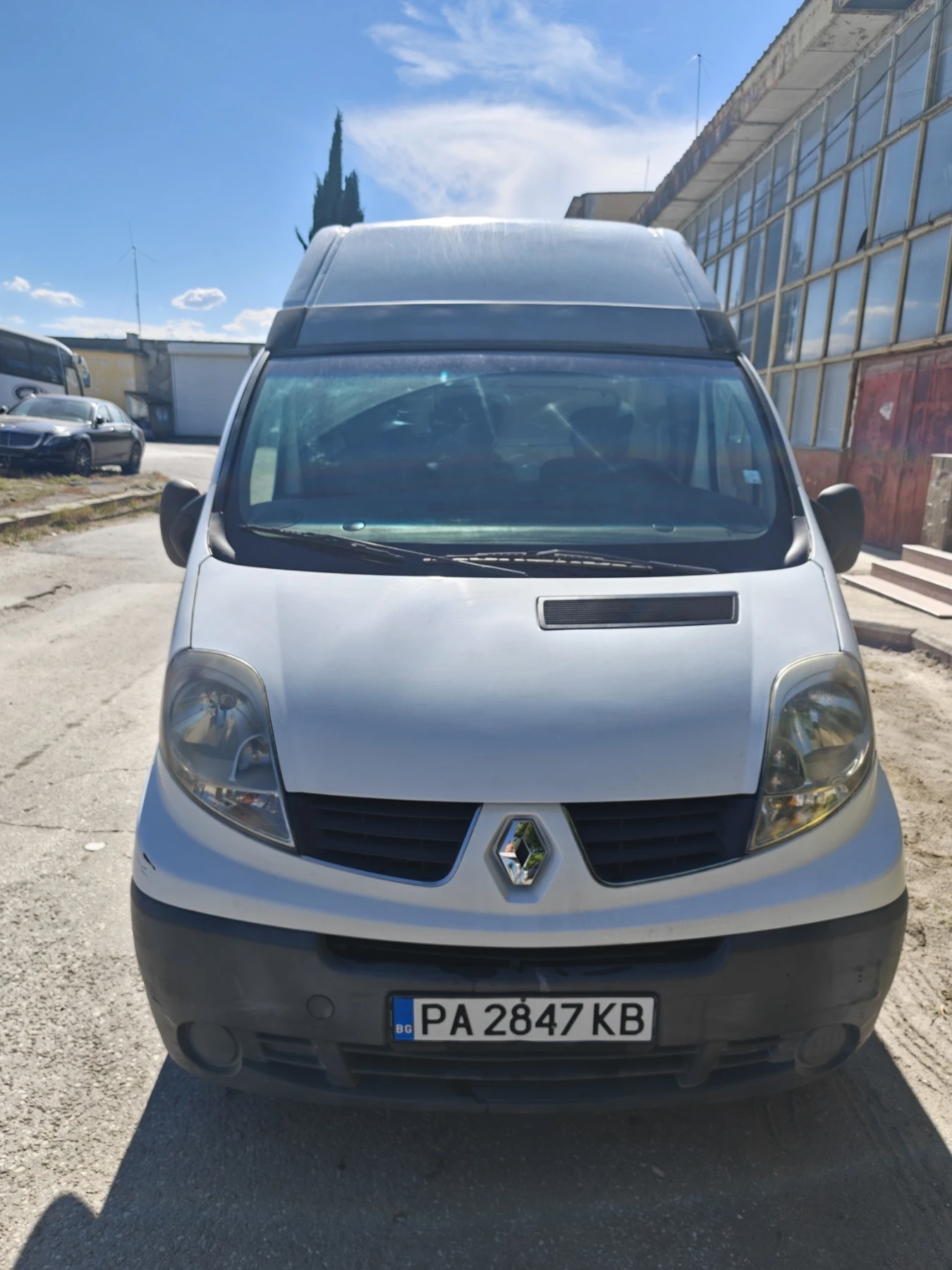 Renault Trafic, снимка 4 - Бусове и автобуси - 54696733