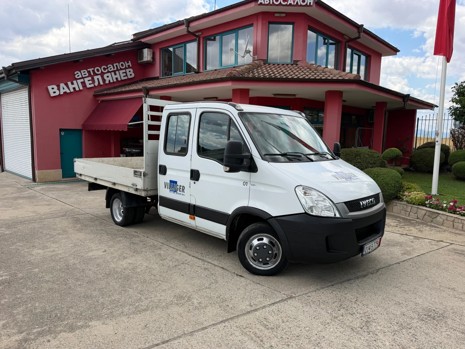 Iveco Daily 3.0HPI* 35C17* 7места* 2.90 метра каросерия , снимка 2 - Бусове и автобуси - 55633742