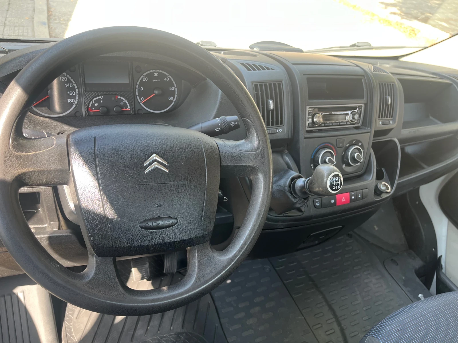 Citroen Jumper 2.2 HDI 2015g , снимка 11 - Бусове и автобуси - 56614727