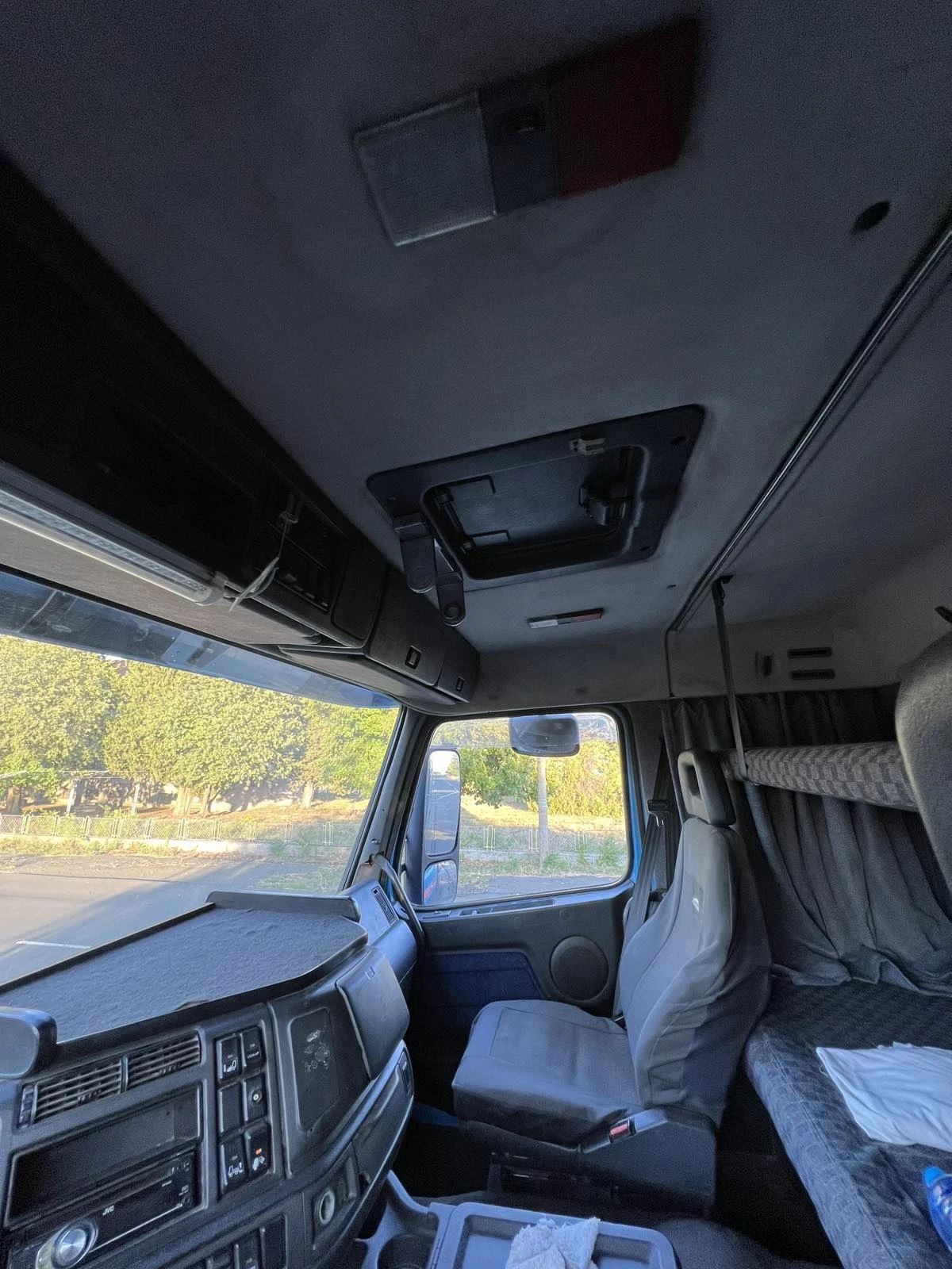 Volvo Fh 12, снимка 14 - Камиони - 53907693