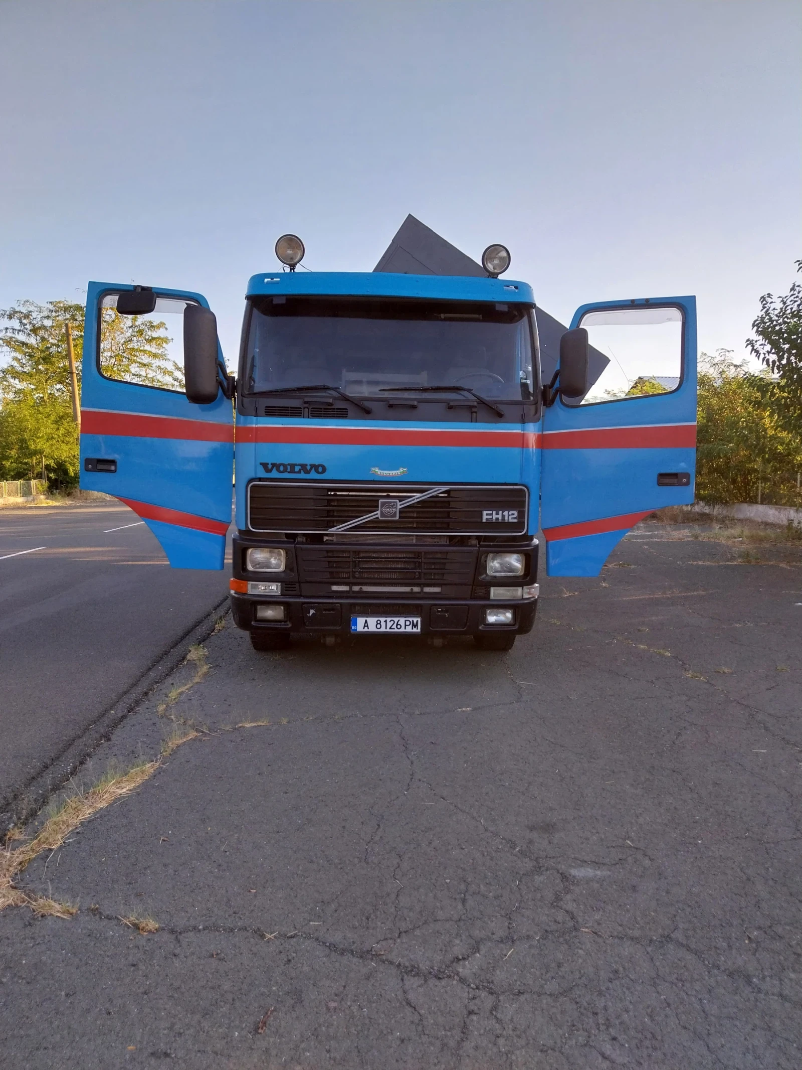 Volvo Fh 12, снимка 13 - Камиони - 53907693