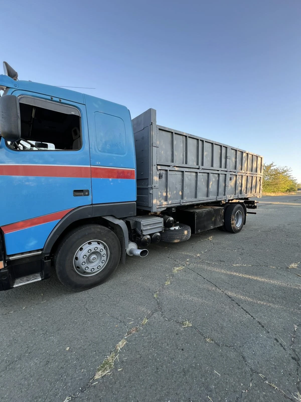 Volvo Fh 12, снимка 8 - Камиони - 53907693