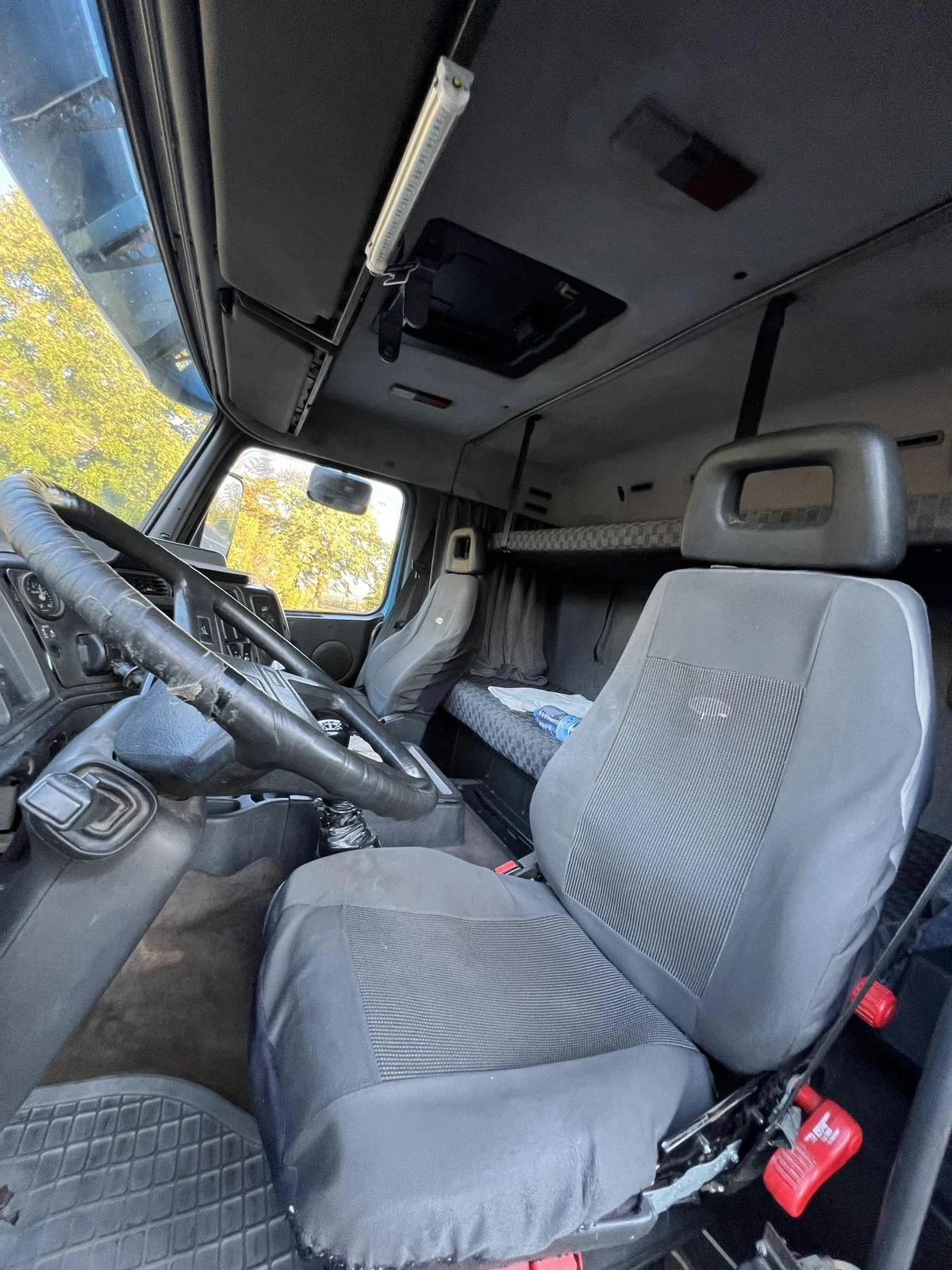 Volvo Fh 12, снимка 11 - Камиони - 53907693