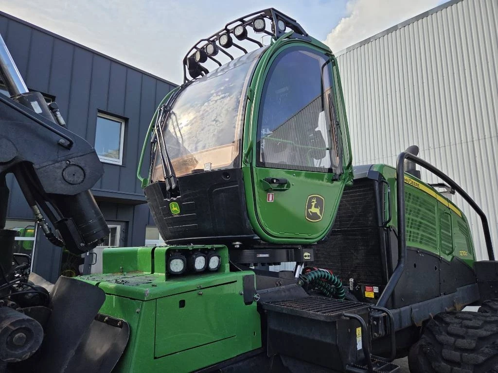 Специализирани машини Машини за дърводобив John Deere 1270 G, снимка 11 - Селскостопанска техника - 55740623