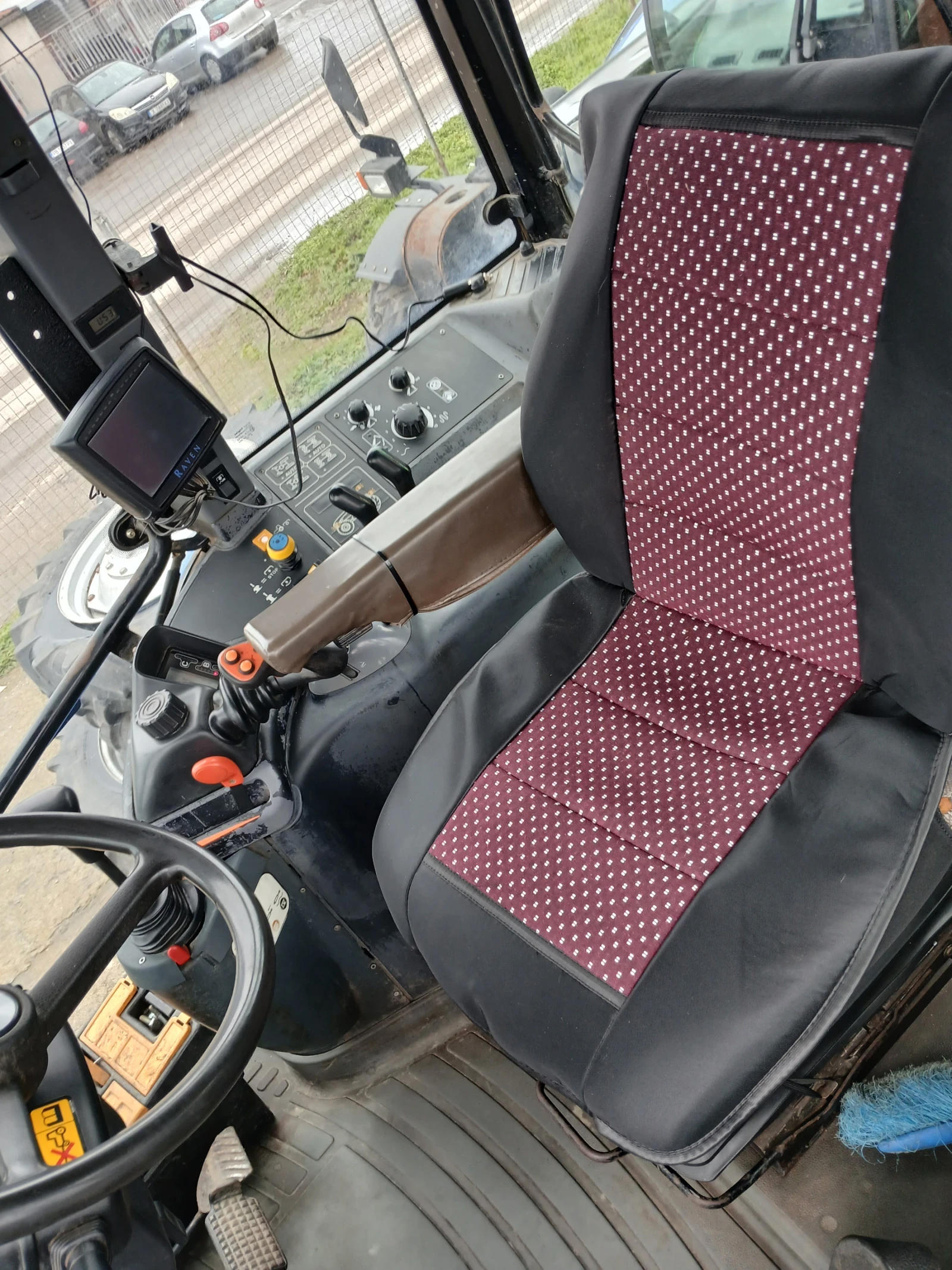 Трактор New Holland ТМ165, снимка 5 - Селскостопанска техника - 56063875