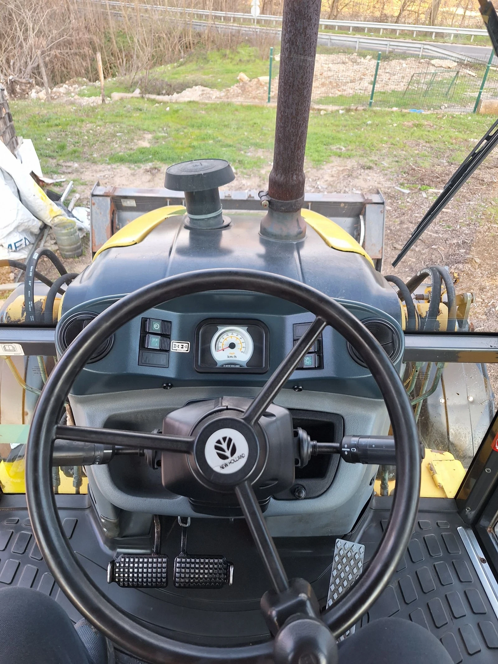 Багер New Holland 110 Djoistik, снимка 10 - Индустриална техника - 54100851