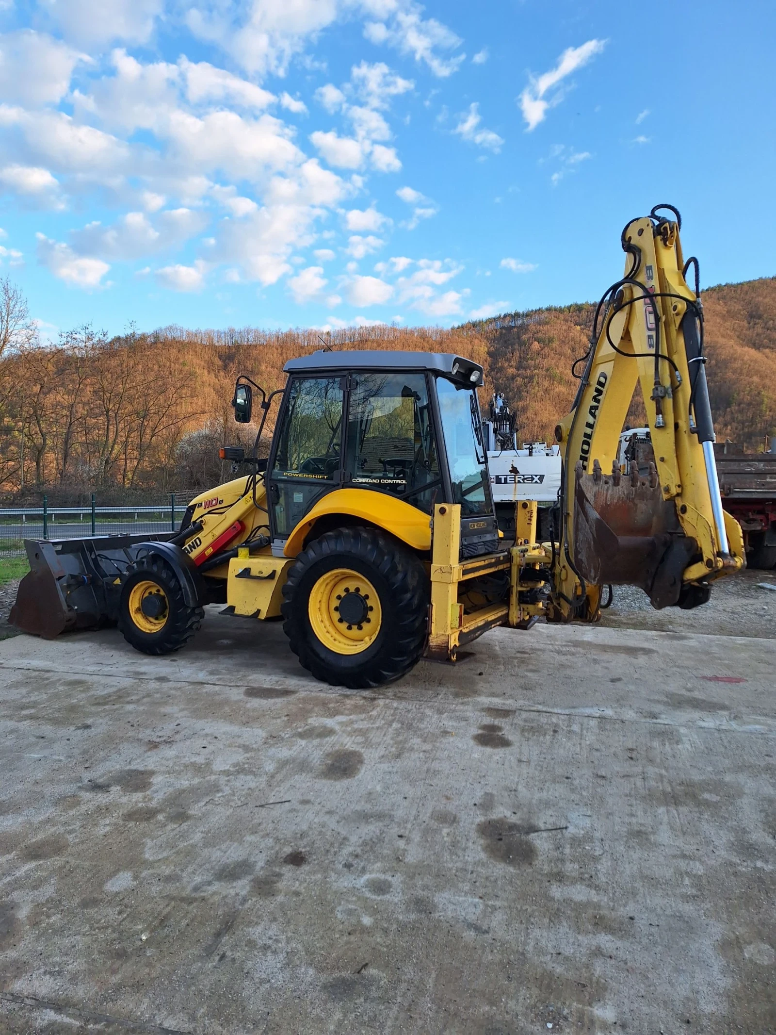 Багер New Holland 110 Djoistik, снимка 6 - Индустриална техника - 54100851