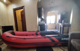 Обява за продажба на Надуваема лодка Собствено производство Gladiator B330AD ~1 500 лв. - изображение 1