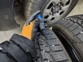 Гуми Зимни 215/65R16, снимка 3