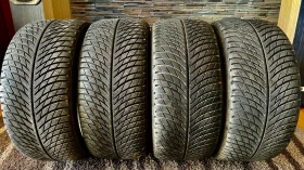 Гуми Зимни 245/40R18, снимка 1 - Гуми и джанти - 47871723