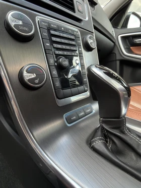 Volvo V60 2.4 D6 AWD Plug-In Hybrid Ultimate, снимка 10