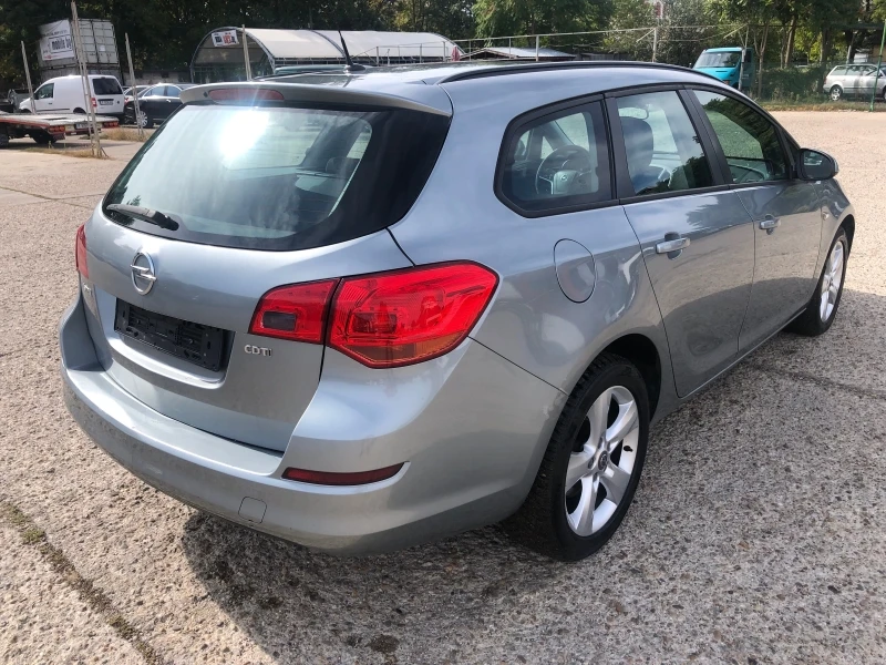 Opel Astra 1.7 CDTI , снимка 6 - Автомобили и джипове - 38156676