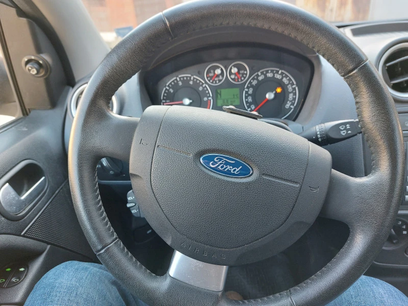 Ford Fiesta, снимка 16 - Автомобили и джипове - 47464281