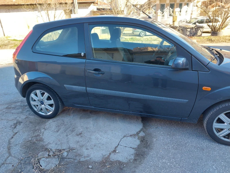 Ford Fiesta, снимка 6 - Автомобили и джипове - 47464281