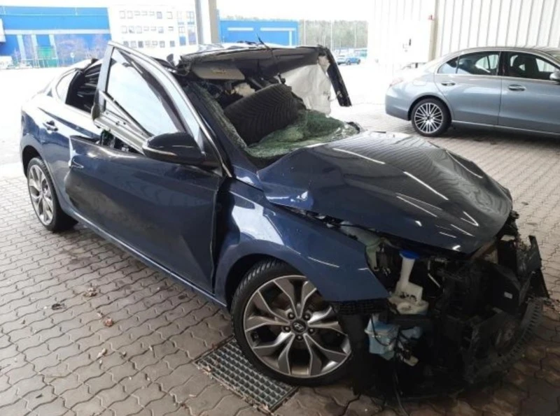 Hyundai I30 1.4i turbo Fastback, снимка 3 - Автомобили и джипове - 44682664