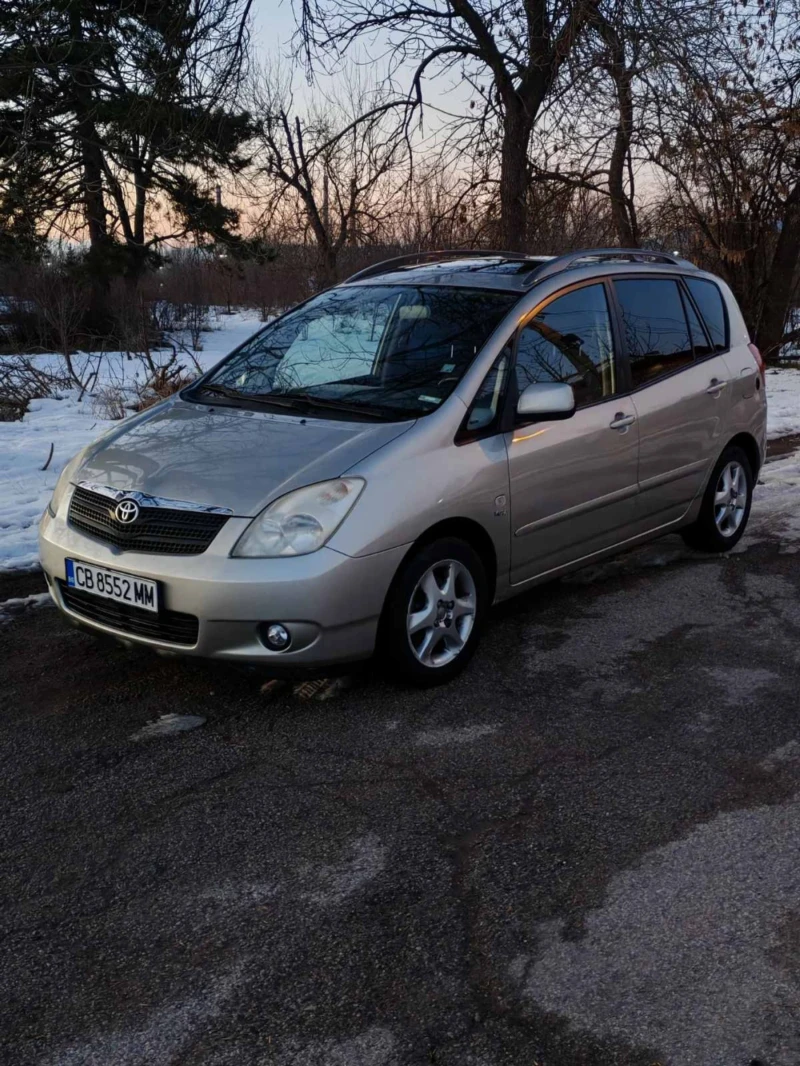 Toyota Corolla verso 1.8 VVT-I Газ/Бензин, снимка 3 - Автомобили и джипове - 48538201