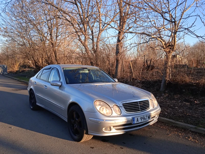 Mercedes-Benz E 270, снимка 1 - Автомобили и джипове - 48707343