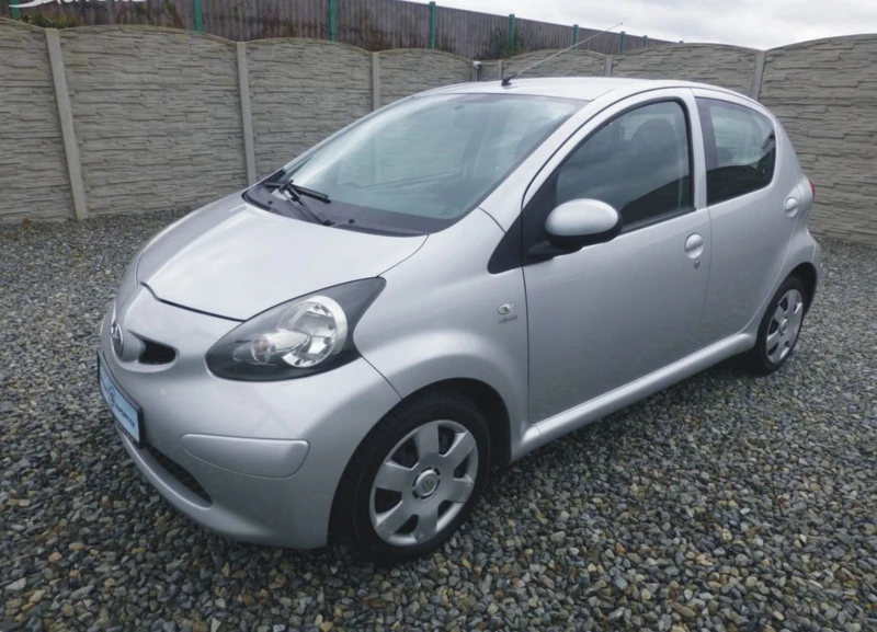 Toyota Aygo, снимка 1 - Автомобили и джипове - 48832319