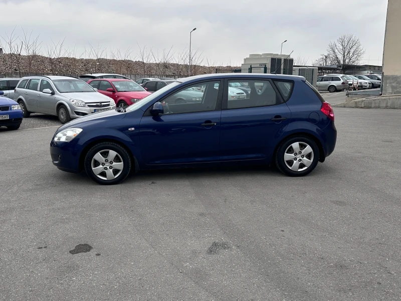 Kia Ceed 1.4i - РЕАЛНИ КИЛОМЕТРИ - УНИКАТ , снимка 8 - Автомобили и джипове - 48954674