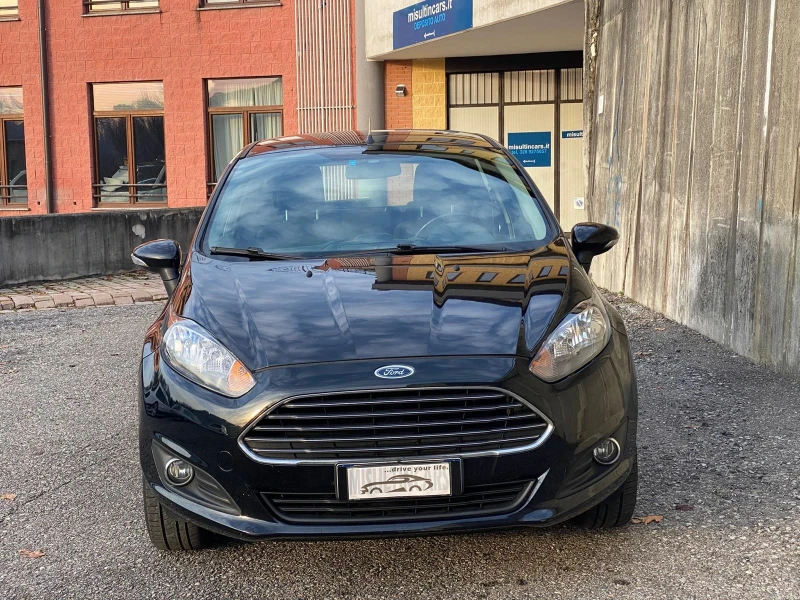 Ford Fiesta 1.4i Фабрична газ, снимка 4 - Автомобили и джипове - 49563065