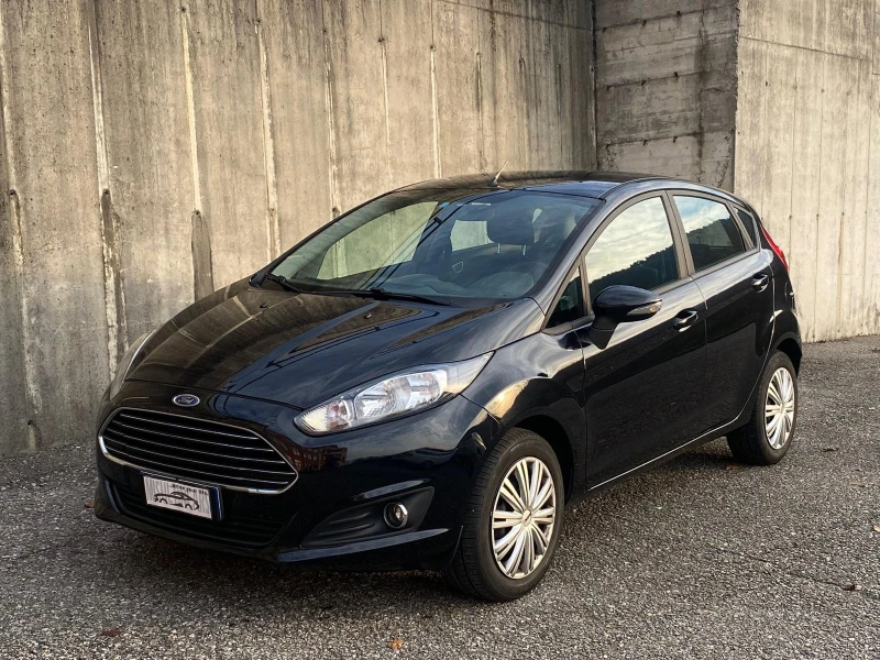 Ford Fiesta 1.4i Фабрична газ, снимка 1 - Автомобили и джипове - 49563065