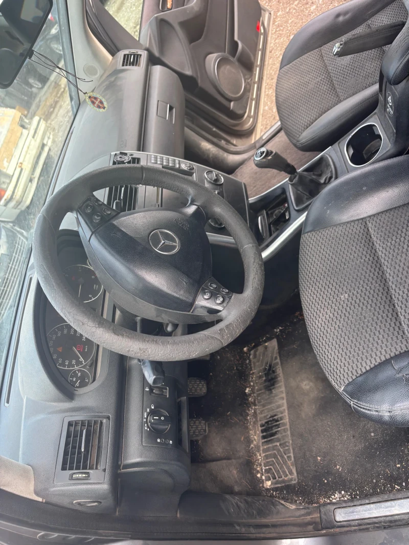 Mercedes-Benz A 180, снимка 6 - Автомобили и джипове - 52825213