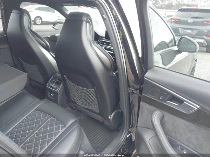 Audi S4 * 3.0T PREMIUM PLUS * CARFAX * БЕЗ ПЪРВОНАЧАЛНА ВН, снимка 8 - Автомобили и джипове - 53008743
