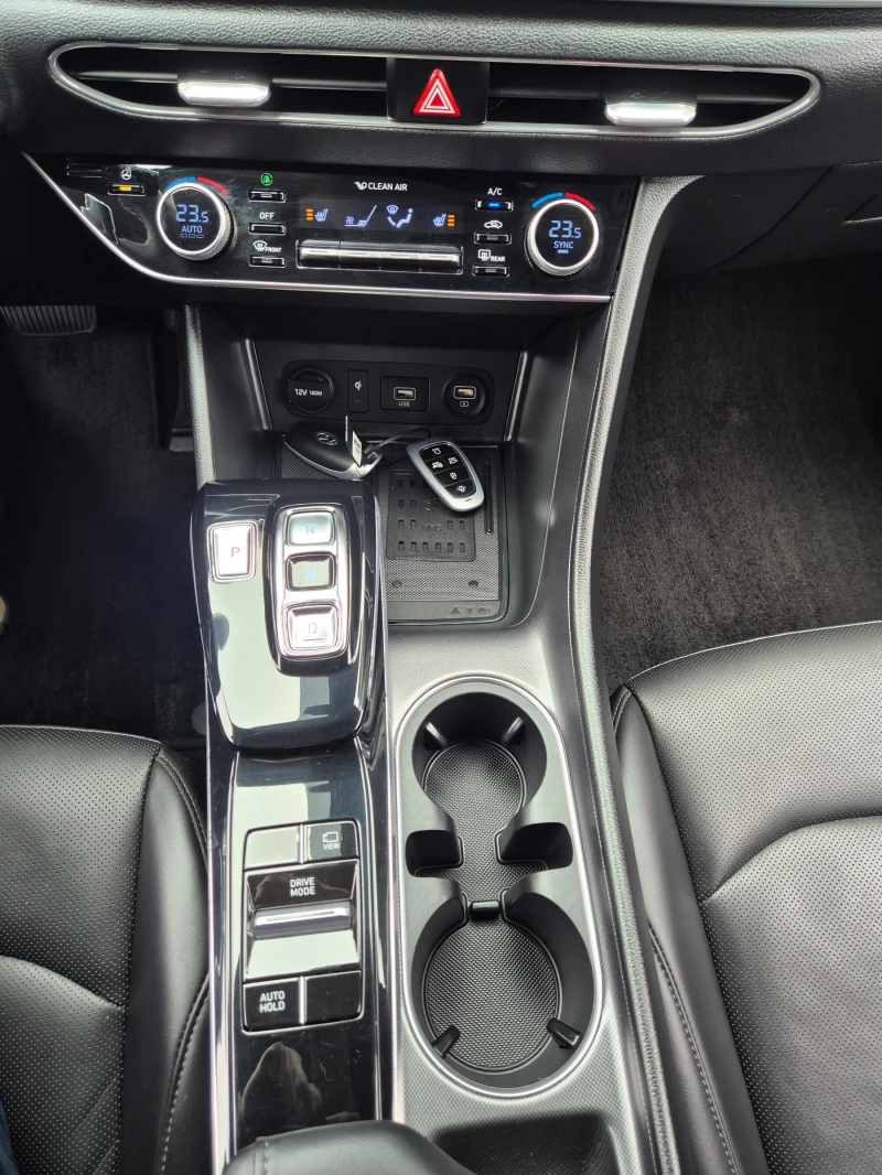 Hyundai Sonata 2.0 cm3 Бензин Наличен в БГ, снимка 11 - Автомобили и джипове - 53257087