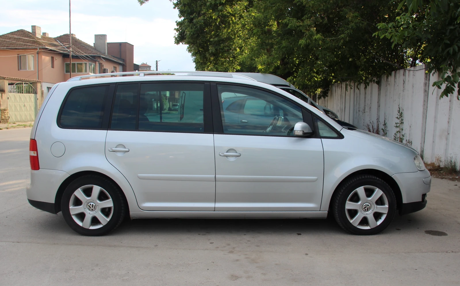 VW Touran 2.0 TDI   7 МЕСТА   - изображение 3