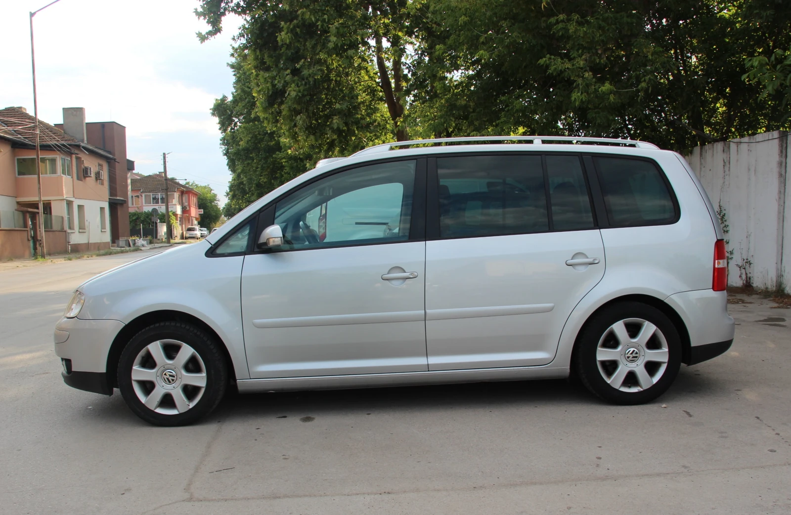 VW Touran 2.0 TDI   7 МЕСТА   - изображение 7