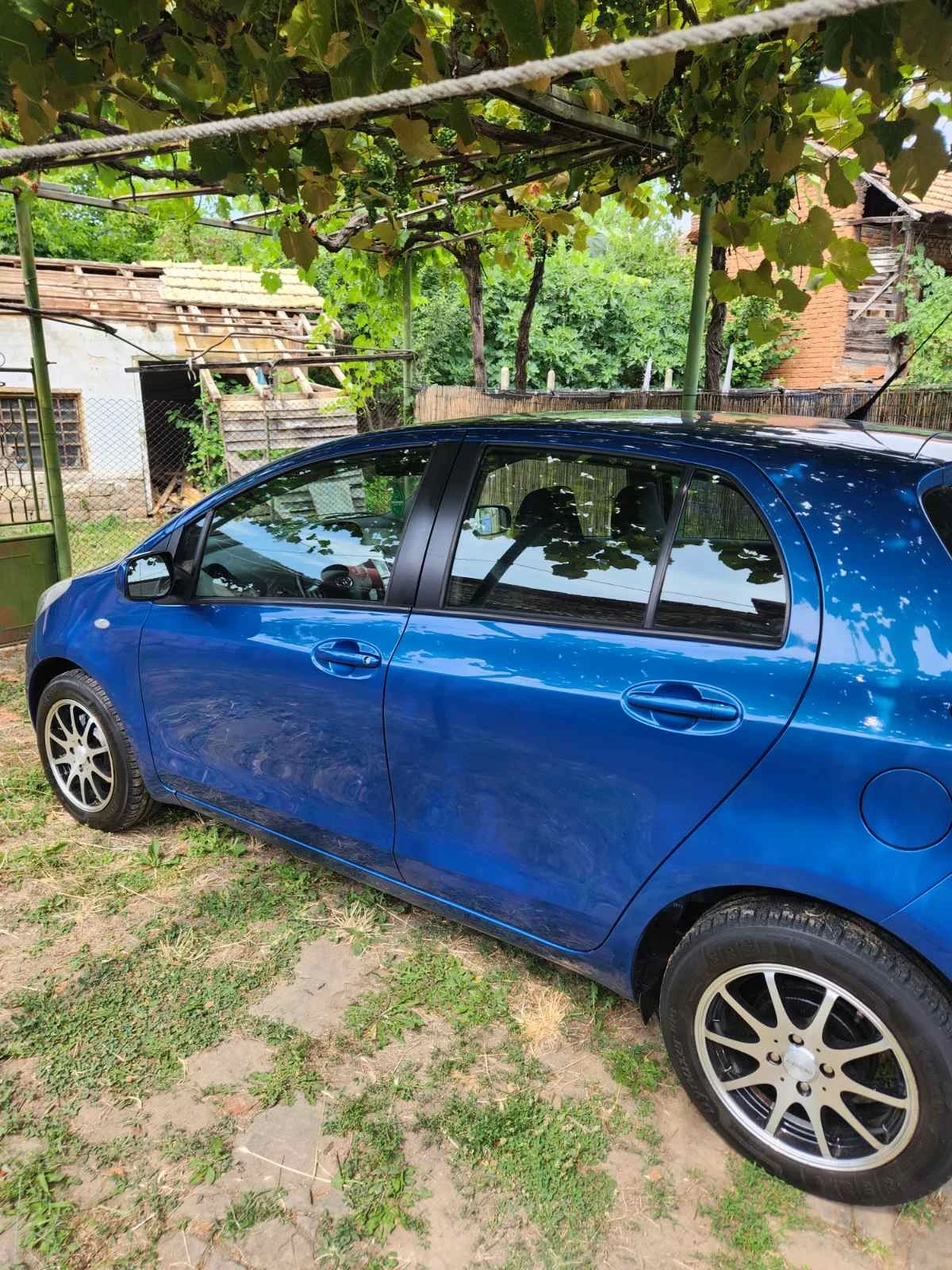 Toyota Yaris  - изображение 2