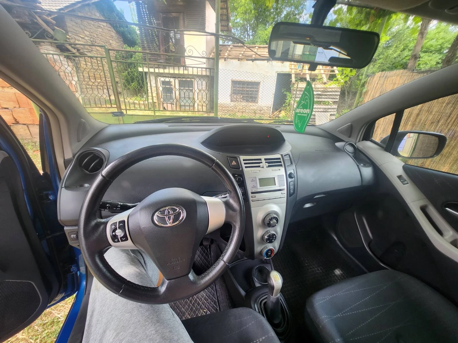 Toyota Yaris  - изображение 5