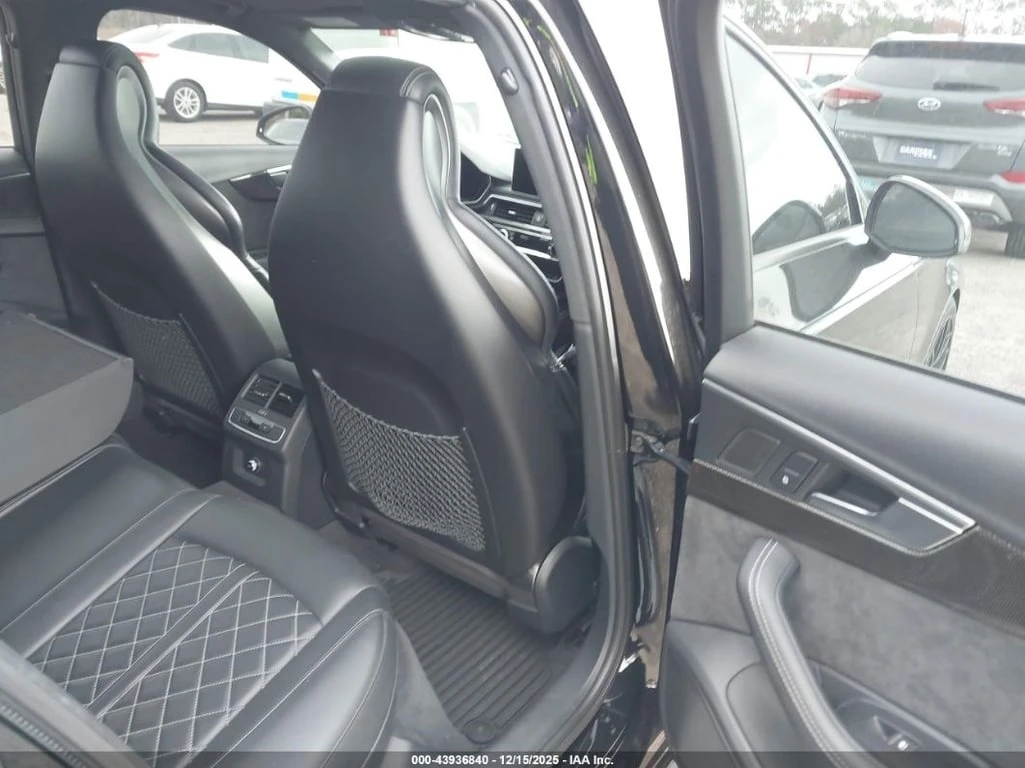 Audi S4 * 3.0T PREMIUM PLUS * CARFAX * БЕЗ ПЪРВОНАЧАЛНА ВН - изображение 8