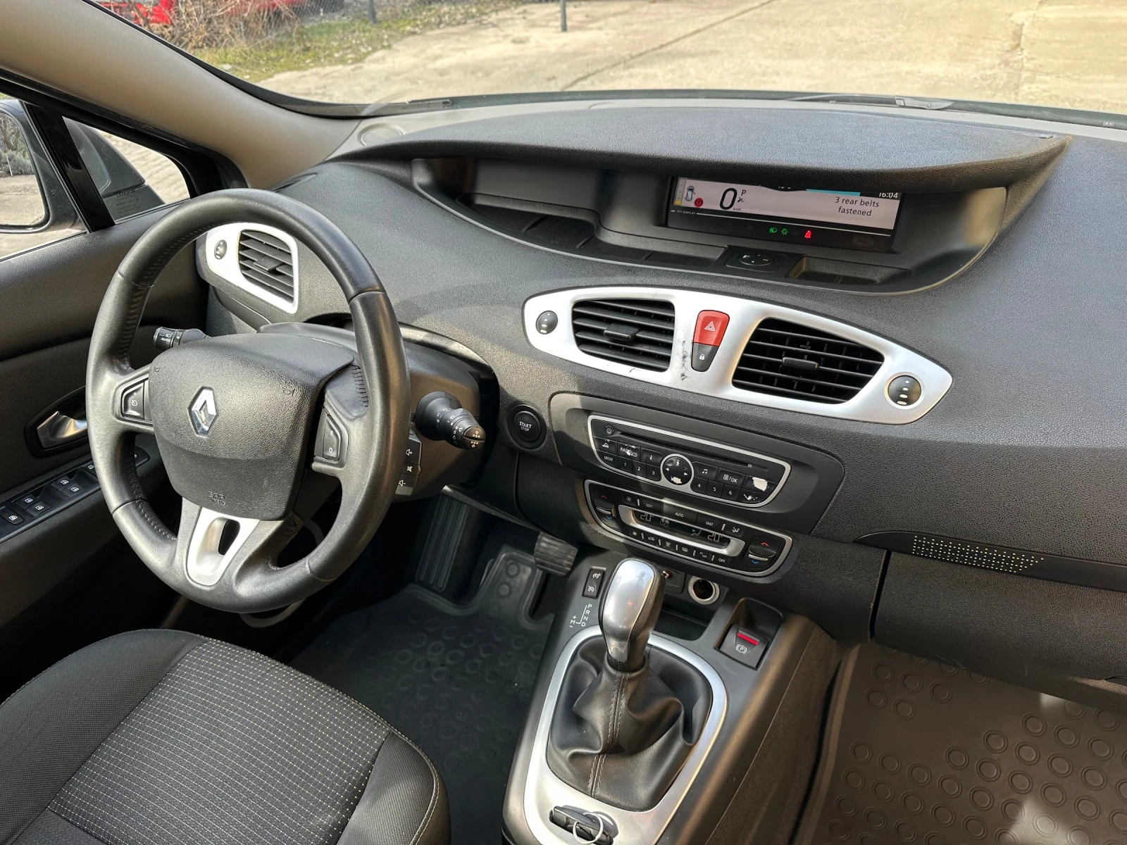 Renault Scenic 7 местен Автомат, снимка 8 - Автомобили и джипове - 53712032