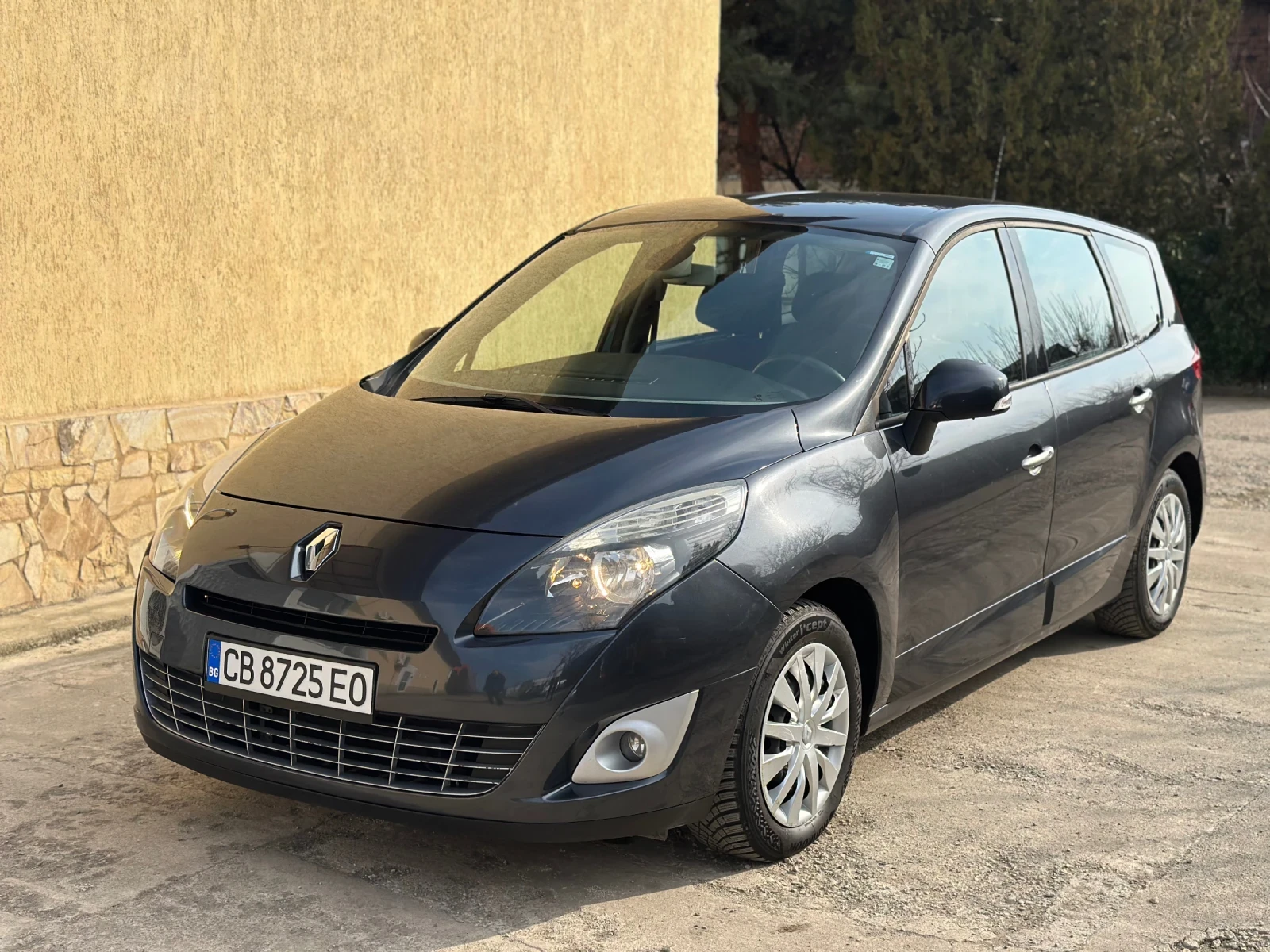 Renault Scenic 7 местен Автомат, снимка 2 - Автомобили и джипове - 53712032