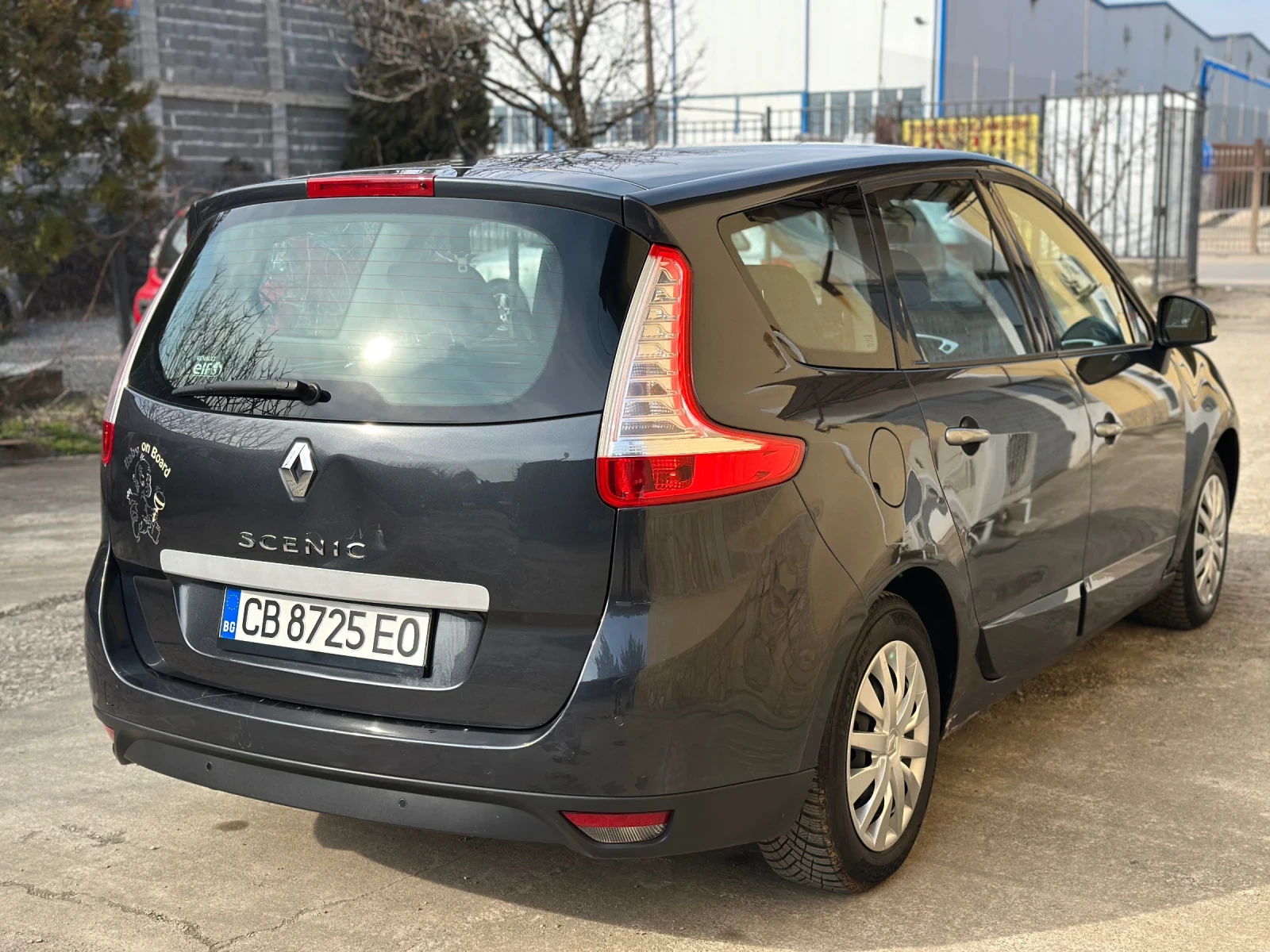 Renault Scenic 7 местен Автомат, снимка 6 - Автомобили и джипове - 53712032