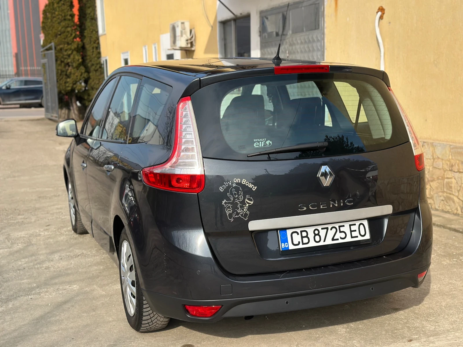 Renault Scenic 7 местен Автомат, снимка 5 - Автомобили и джипове - 53712032