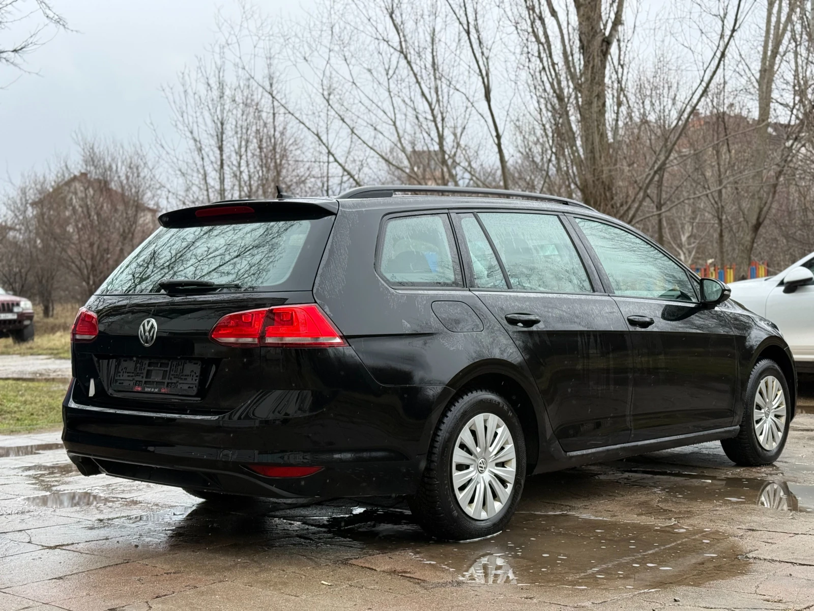 VW Golf 7 1.6 TDI, снимка 4 - Автомобили и джипове - 53862364