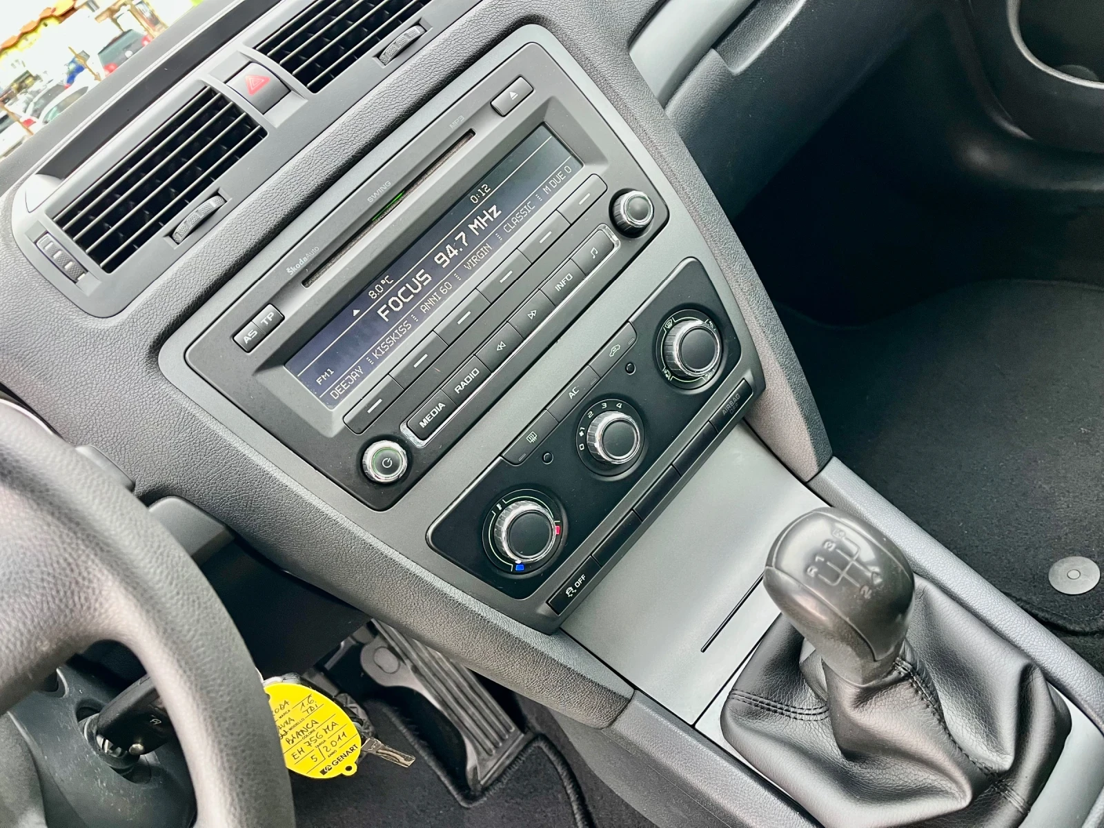 Skoda Octavia 1.6 TDI SW, снимка 10 - Автомобили и джипове - 53909332