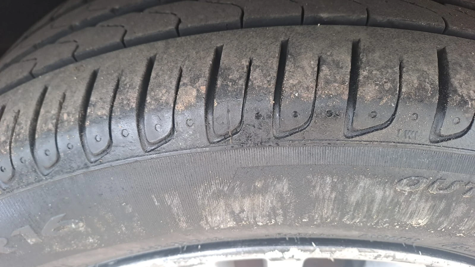 VW Passat 1.9, снимка 5 - Автомобили и джипове - 54218321