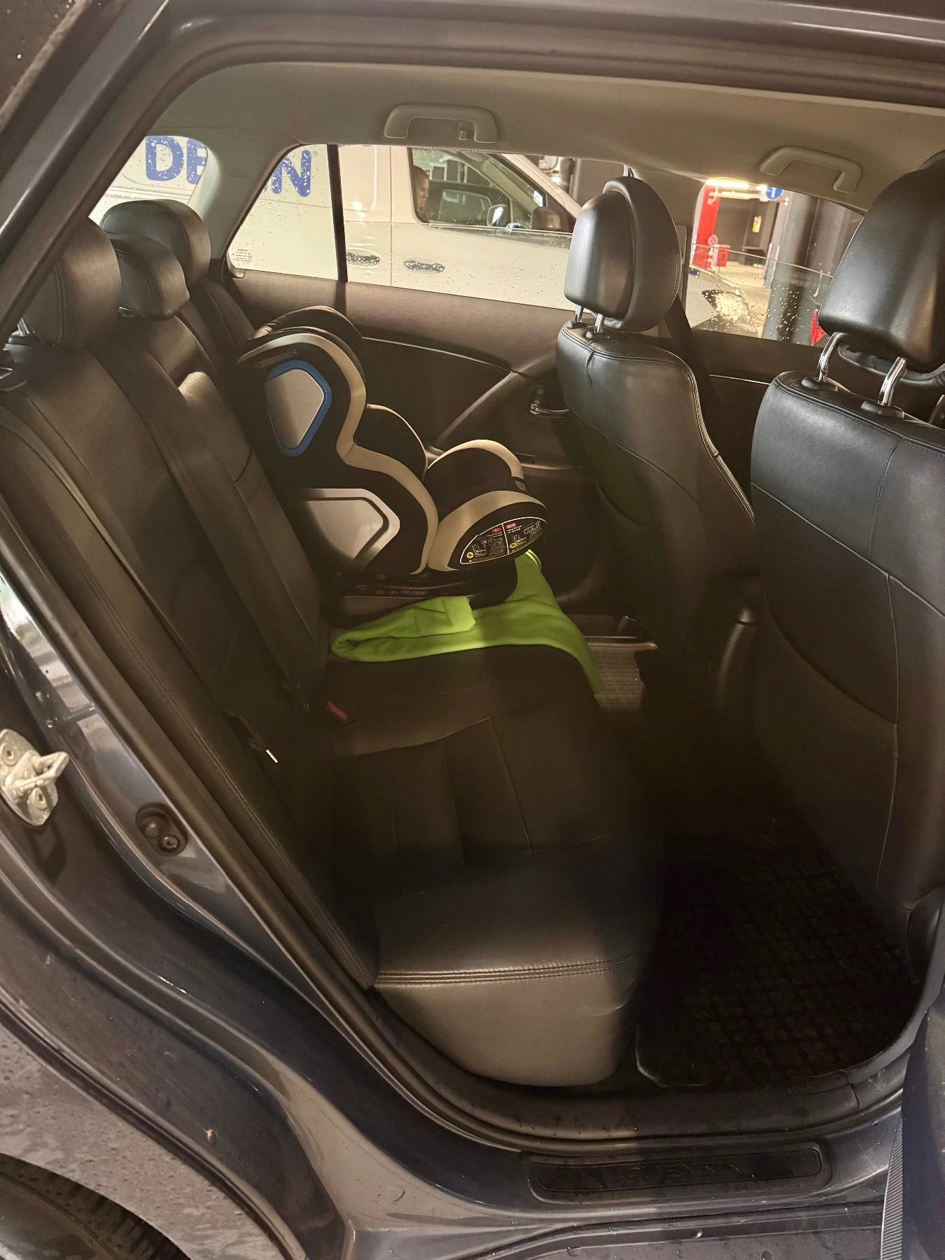 Toyota Avensis, снимка 8 - Автомобили и джипове - 54266086