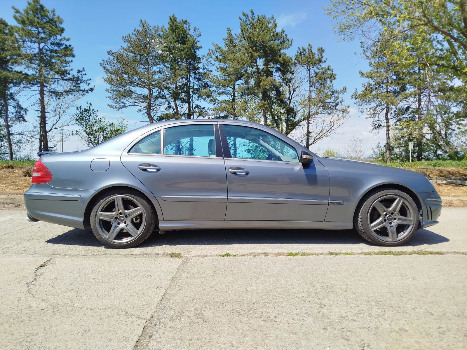 Mercedes-Benz E 500, снимка 5 - Автомобили и джипове - 54478801
