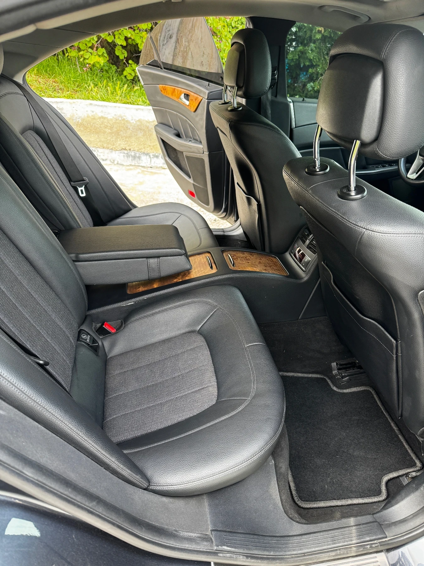 Mercedes-Benz CLS 350, снимка 8 - Автомобили и джипове - 54577955