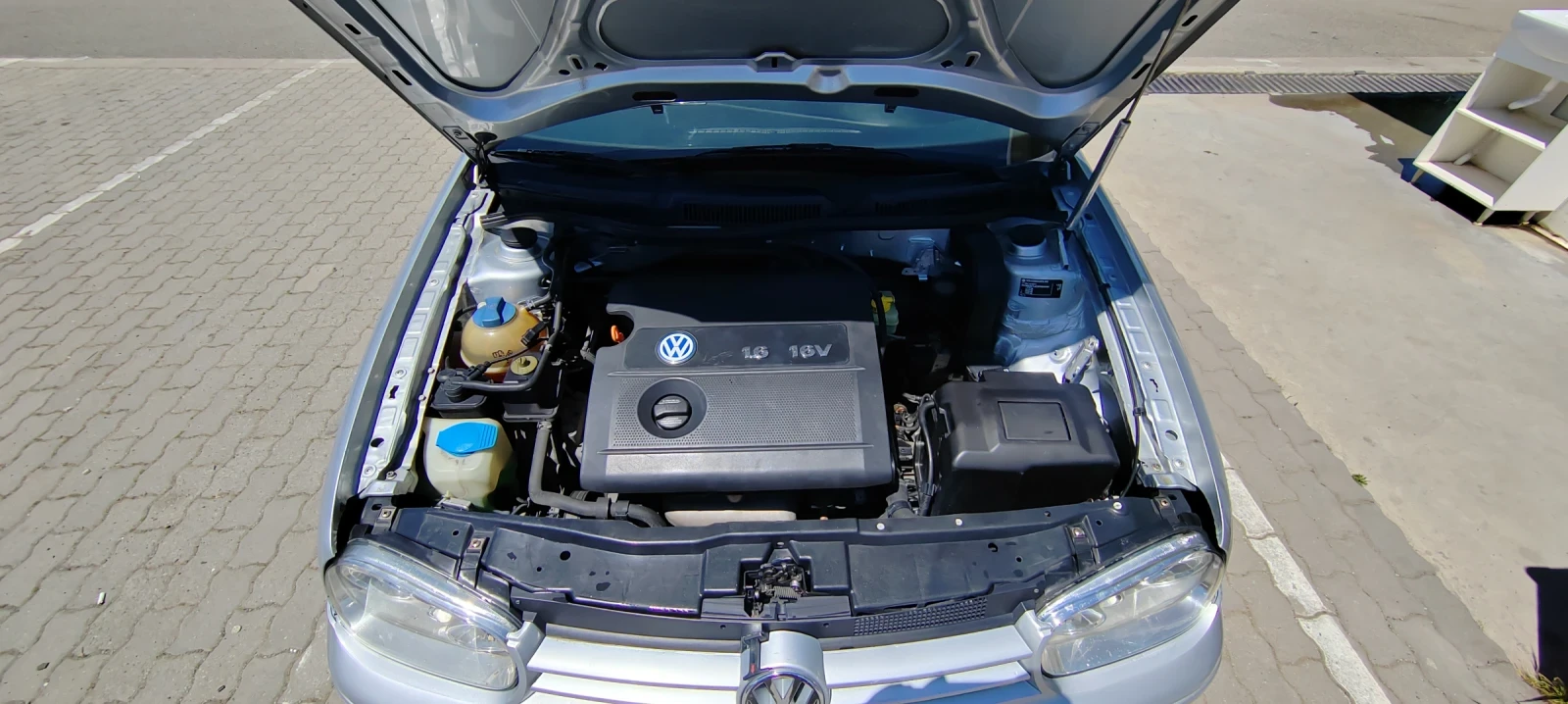 VW Golf 1.6 16v 105 к.с , снимка 5 - Автомобили и джипове - 54721979