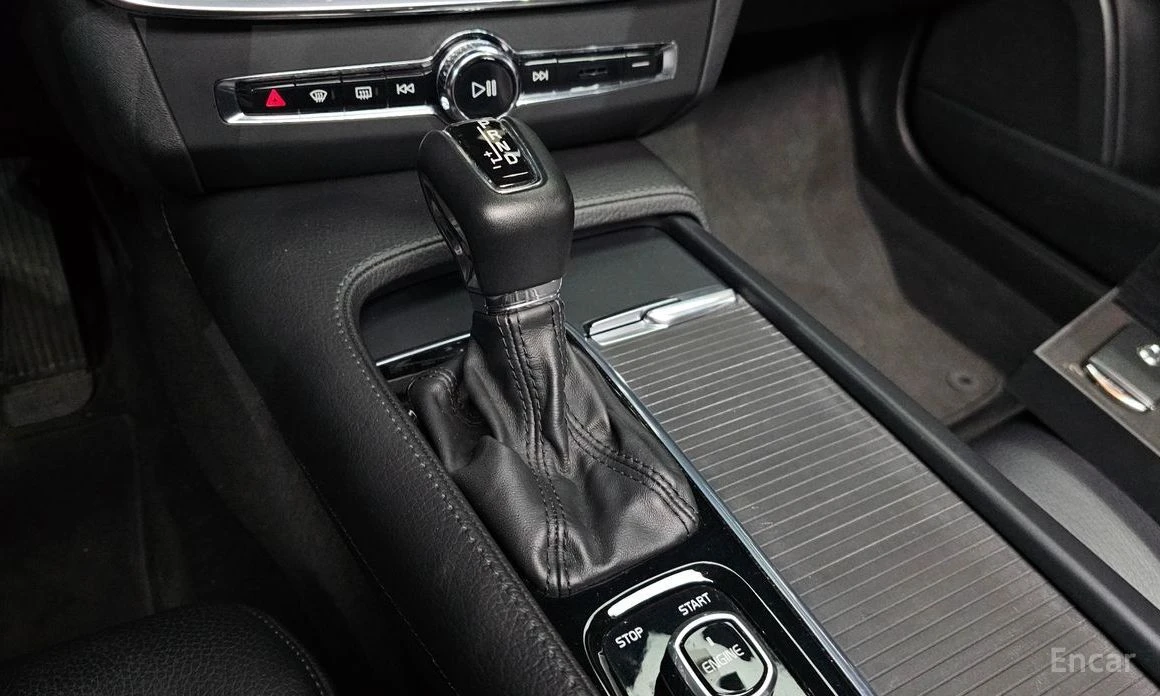 Volvo S90, снимка 9 - Автомобили и джипове - 54912138