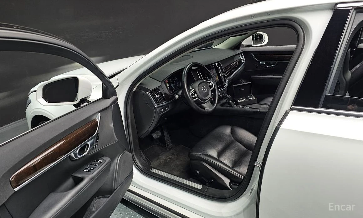 Volvo S90, снимка 10 - Автомобили и джипове - 54912138