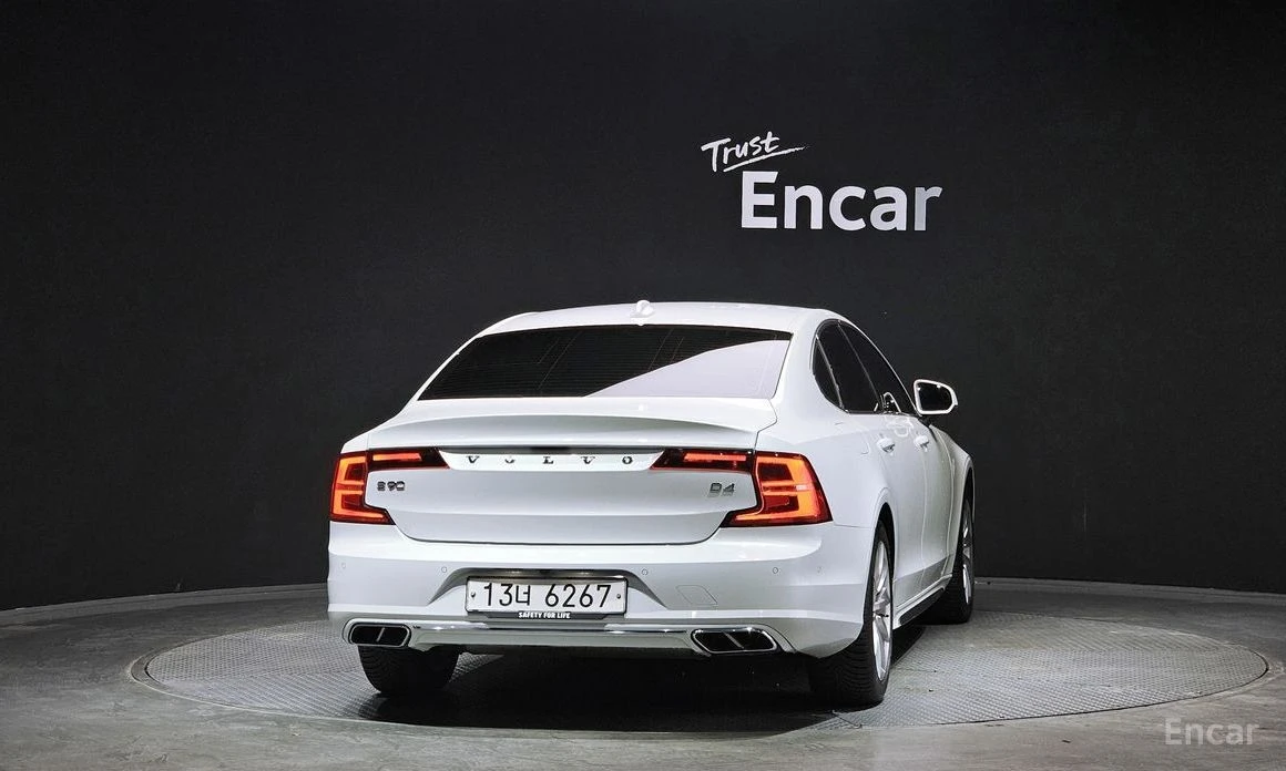 Volvo S90, снимка 4 - Автомобили и джипове - 54912138