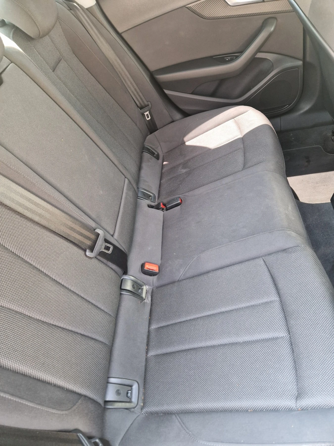 Audi A4 2.0 TDI Digital, снимка 10 - Автомобили и джипове - 55399649