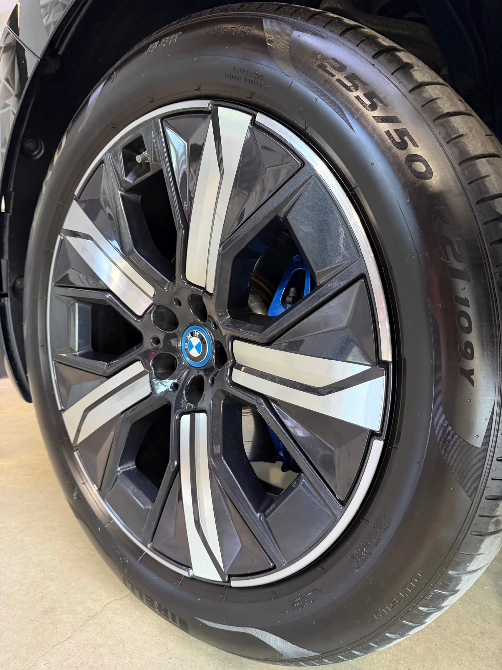 BMW iX 40 xDrive * HARMAN/KARDON* HEAD UP * M PACKET * 36, снимка 17 - Автомобили и джипове - 55027079